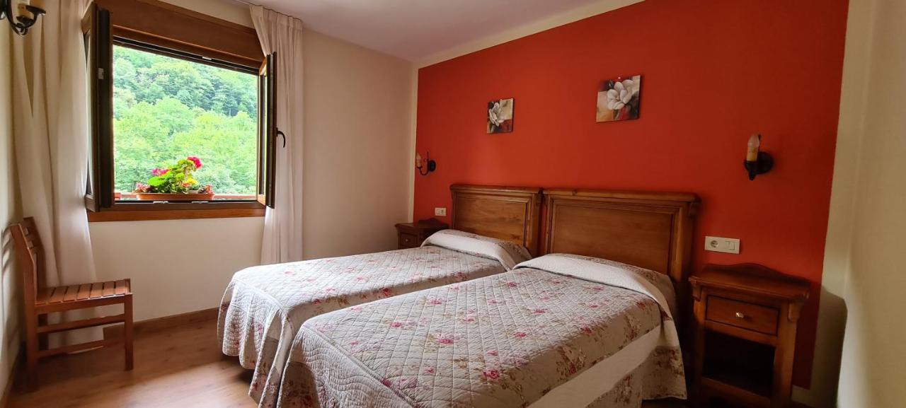 Apartamentos La Corona - Cabrales كارينا دي كابراليس المظهر الخارجي الصورة