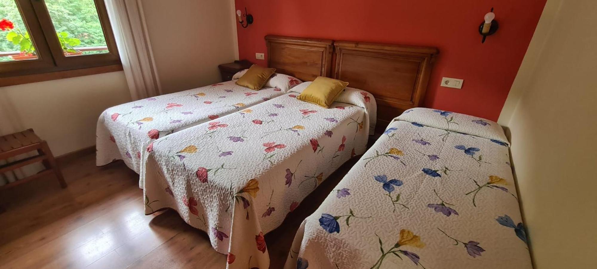 Apartamentos La Corona - Cabrales كارينا دي كابراليس المظهر الخارجي الصورة