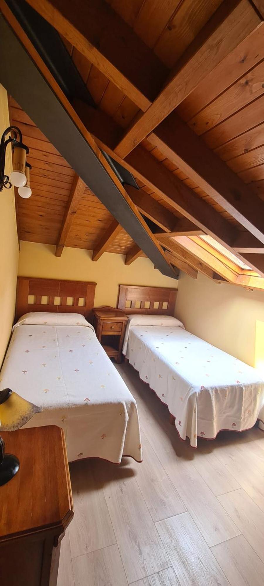 Apartamentos La Corona - Cabrales كارينا دي كابراليس المظهر الخارجي الصورة