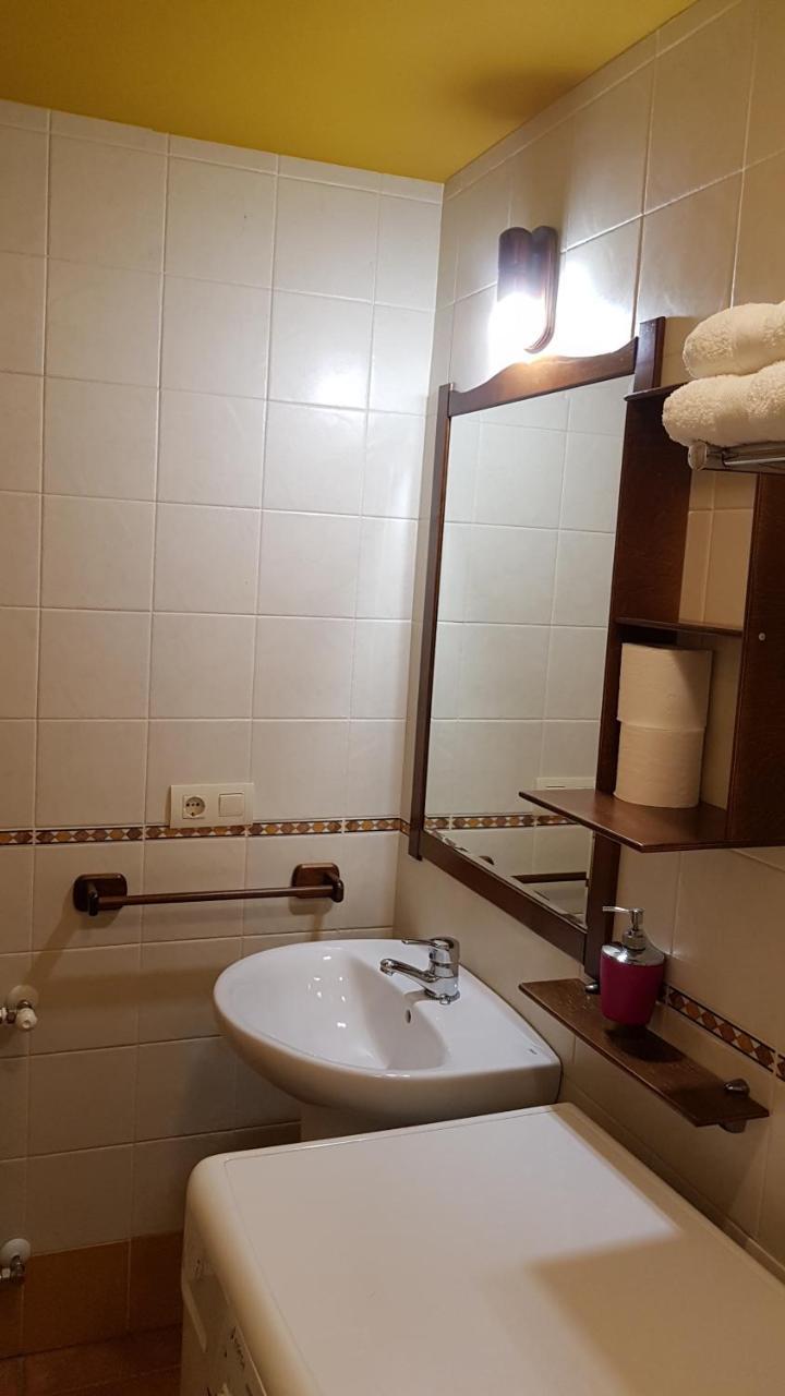 Apartamentos La Corona - Cabrales كارينا دي كابراليس المظهر الخارجي الصورة