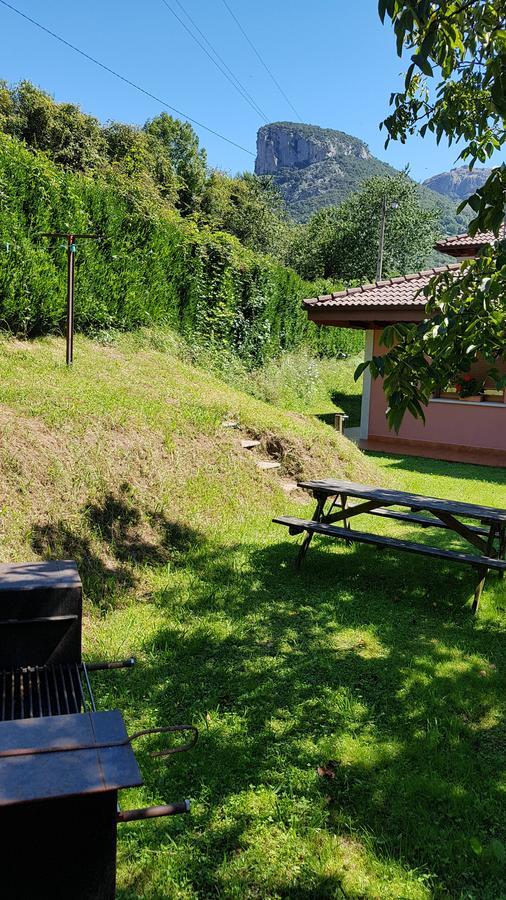 Apartamentos La Corona - Cabrales كارينا دي كابراليس المظهر الخارجي الصورة