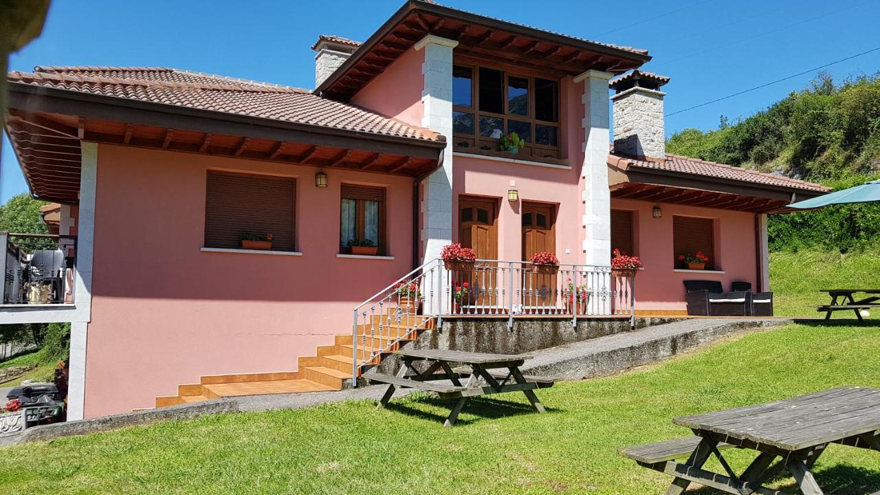 Apartamentos La Corona - Cabrales كارينا دي كابراليس المظهر الخارجي الصورة